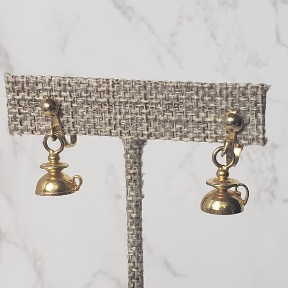 VINTAGE Goldtone Inkwell Kettle Candle Holder Clip-on Earrings - Picture 1 of 6